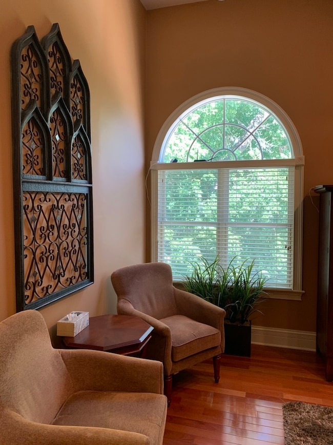 219 S Naperville Rd unit B, Wheaton, IL 60187 - photo 6