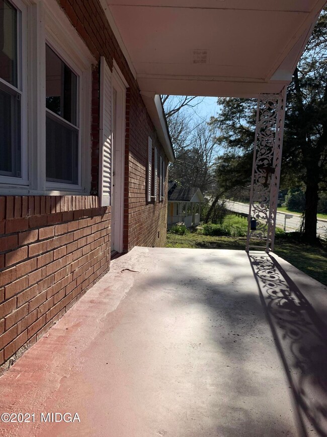 Log Cabin front porch