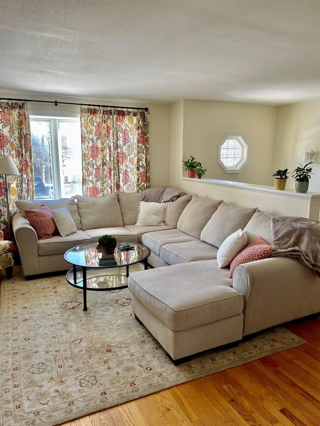 29 Briand Dr, Nashua, NH 03063 - photo 3