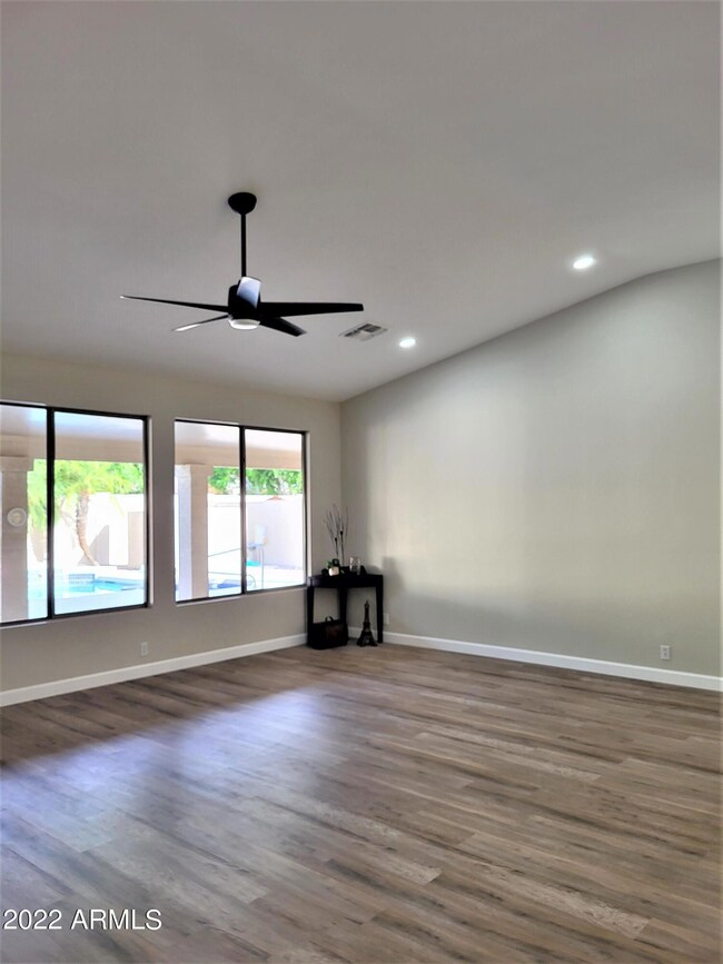 521 N Superstition Blvd, Chandler, AZ 85225 - photo 6