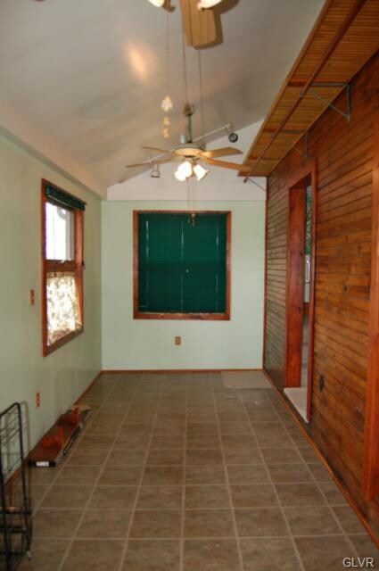 569 Monocacy Dr, Bath, PA 18014 - photo 7