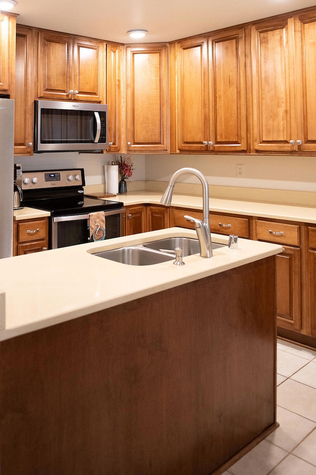 1040 Prairie Dr unit 23, Mount Pleasant, WI 53406 - photo 2