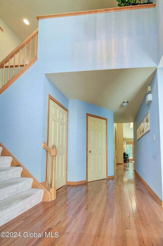 94 Killarney Dr, Schenectady, NY 12309 - photo 7