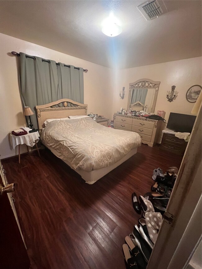 1442 Peach Spring Dr, Houston, TX 77088 - photo 3