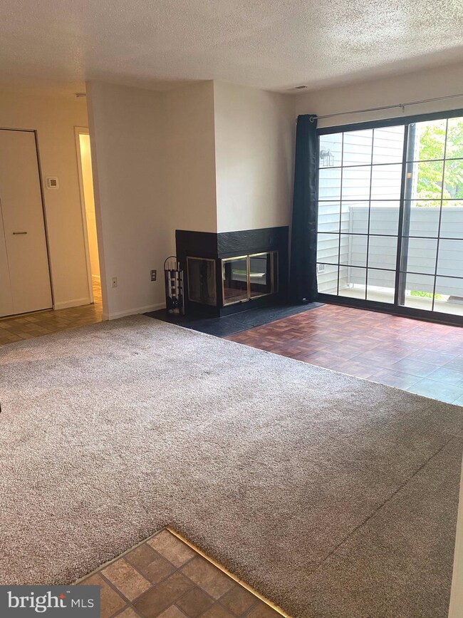 1603 Carriage House Terrace unit E, Silver Spring, MD 20904 - photo 4