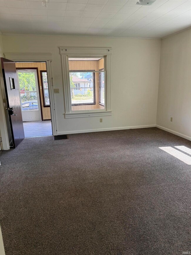 506 Sprunger St, Berne, IN 46711 - photo 7