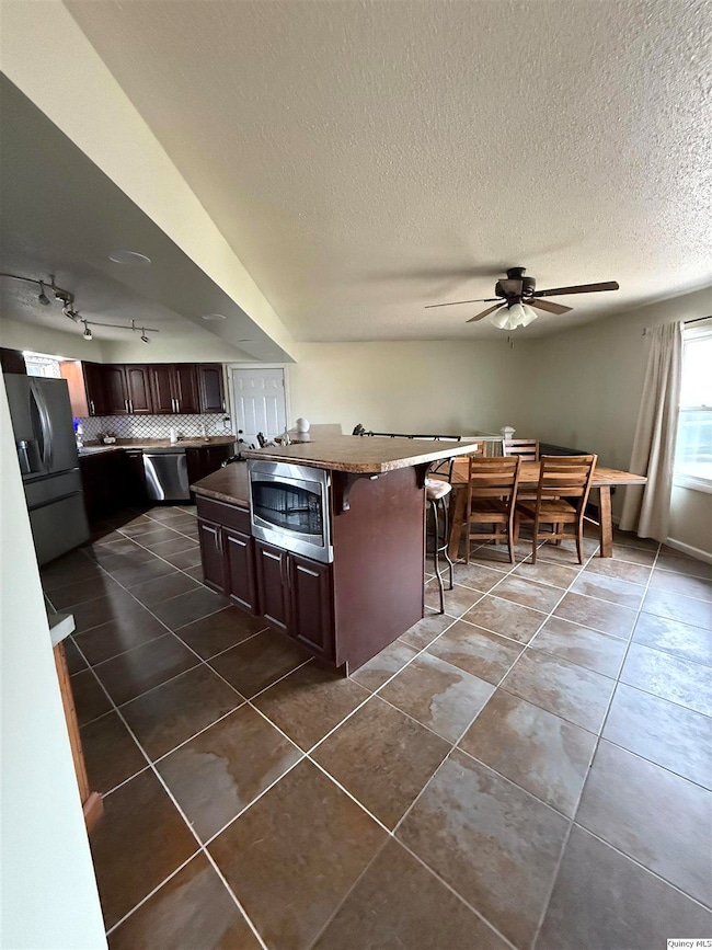 6410 Hickory Grove N, Quincy, IL 62305 - photo 4