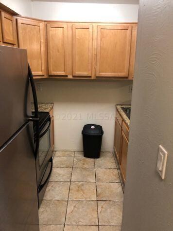 KITCHEN OFF ENTRYWAY