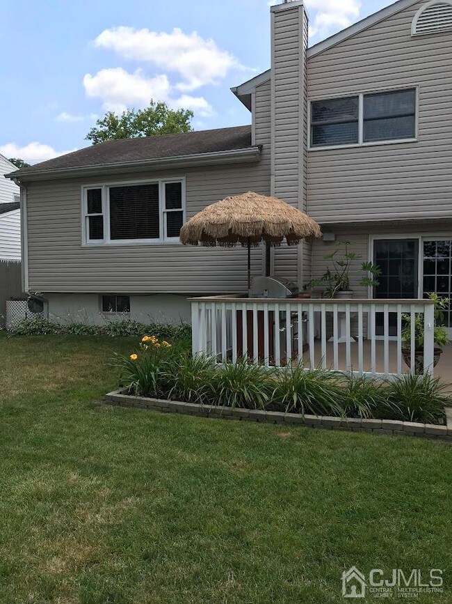 200 Cypress Dr, Colonia, NJ 07067 - photo 3