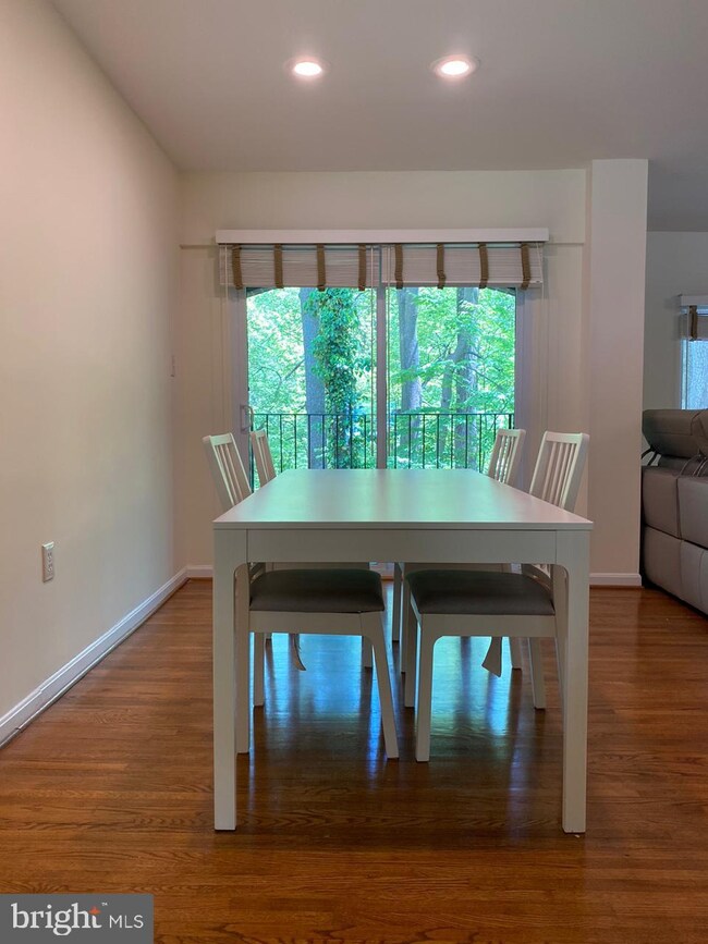 10819 Deborah Dr, Potomac, MD 20854 - photo 6