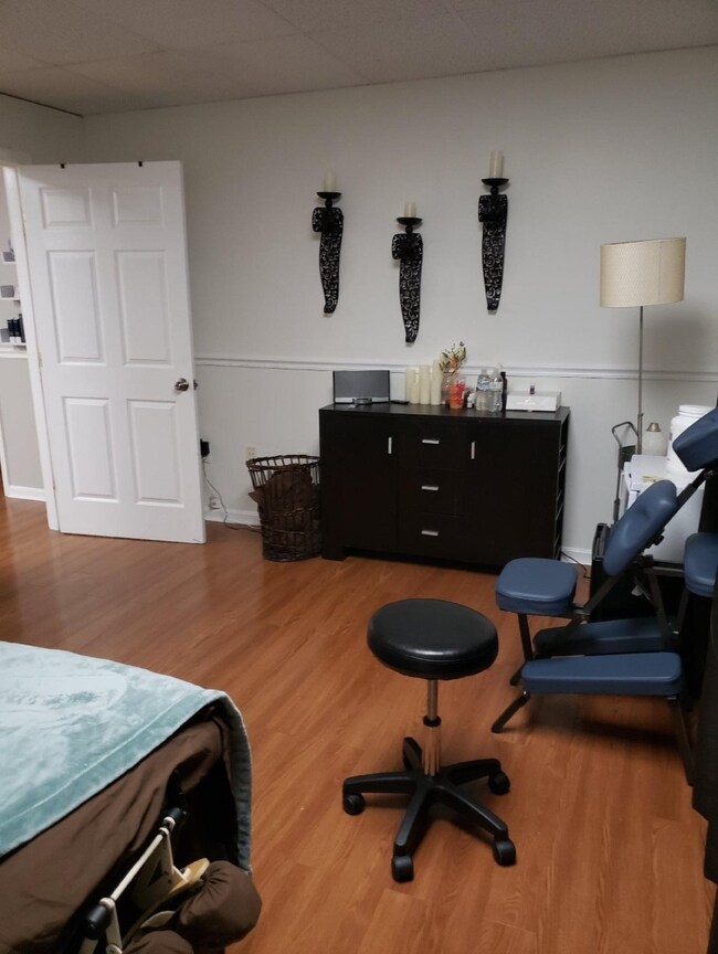 24 Orchard View Dr unit 6, Londonderry, NH 03053 - photo 4