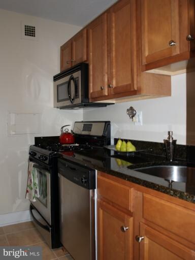 Mica Condominiums unit 1002, Silver Spring, MD 20910 - photo 7