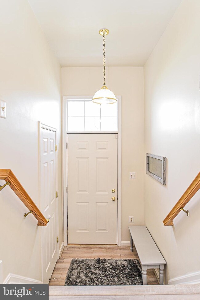 220 Heaton Ct, Purcellville, VA 20132 - photo 2