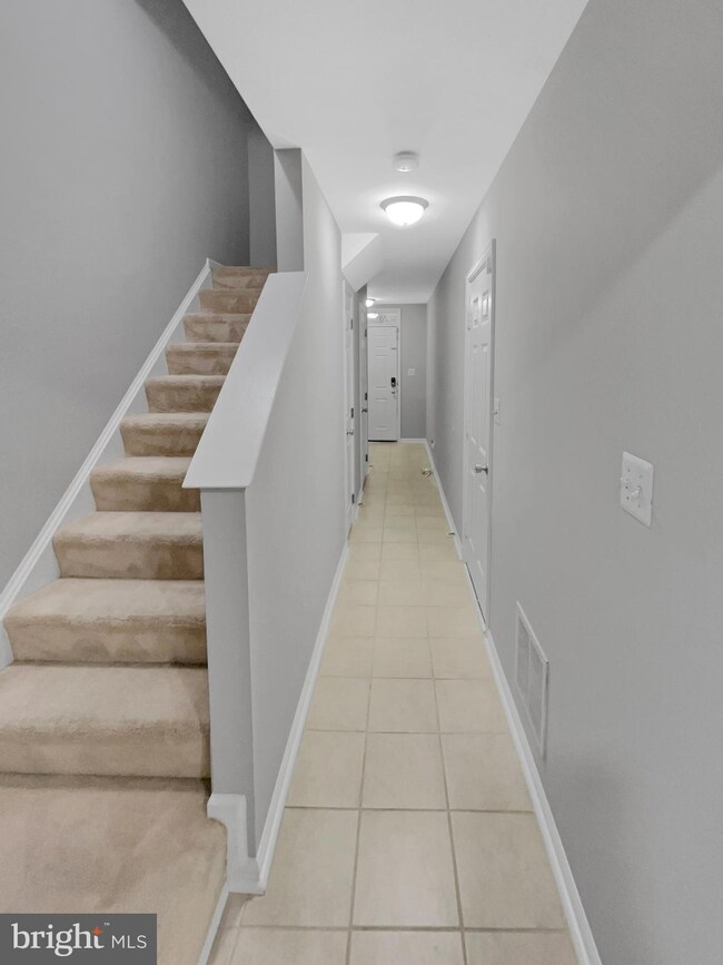 43122 Huntsman Square, Broadlands, VA 20148 - photo 6