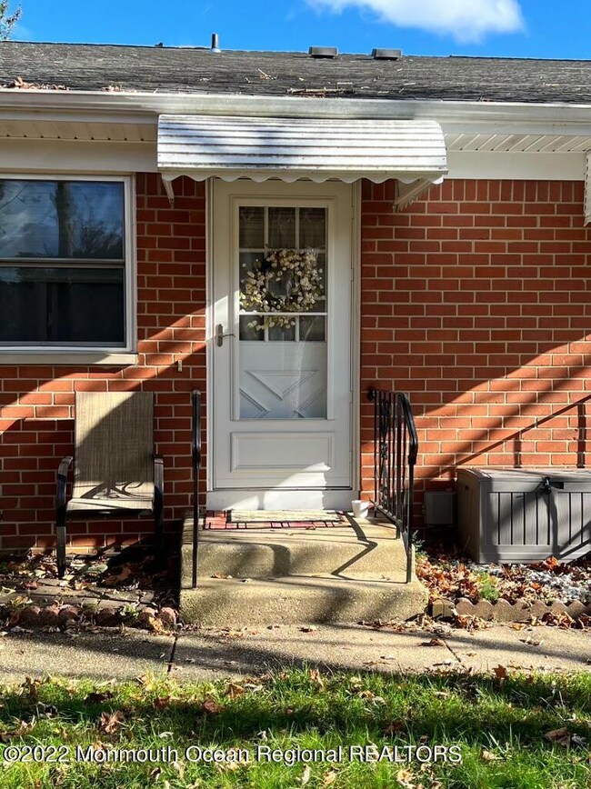 9H Hamilton Ln, Whiting, NJ 08759 - photo 2