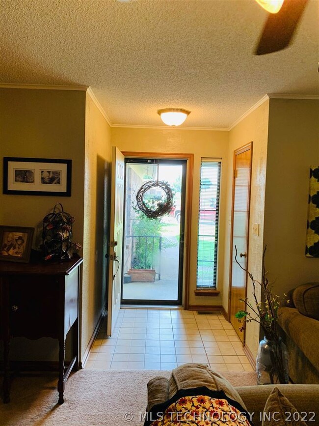 1417 Windsor Dr, Ardmore, OK 73401 - photo 2