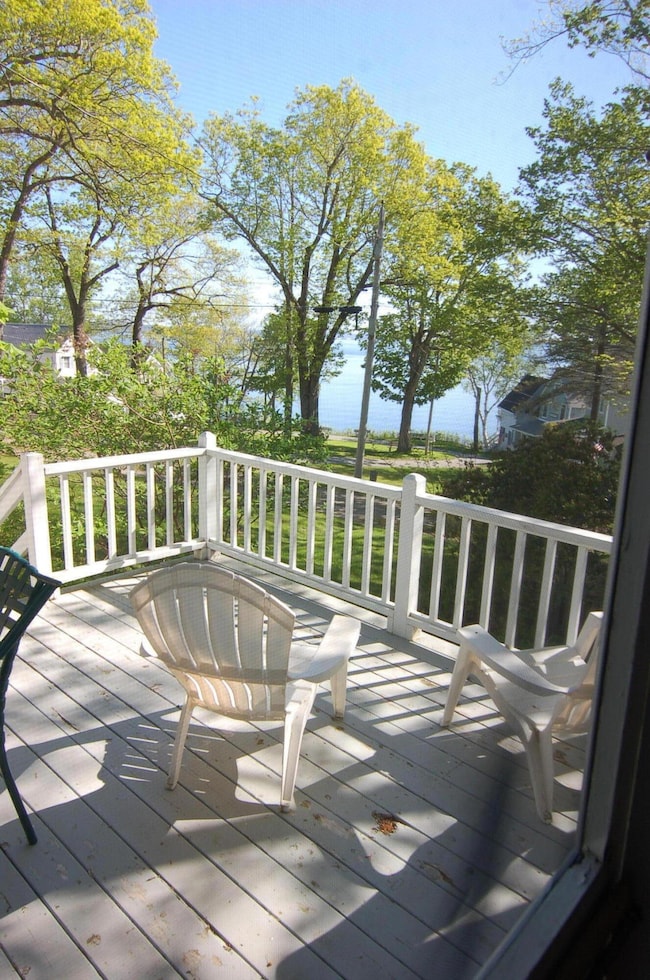 Front Deck View into Park