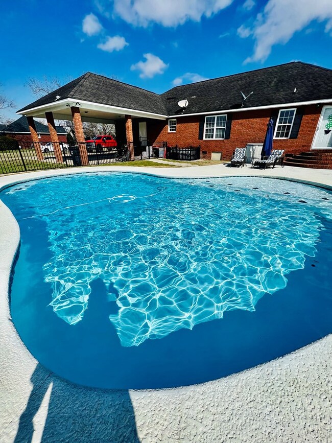 4545 Northpoint Dr, Camilla, GA 31730 - photo 2