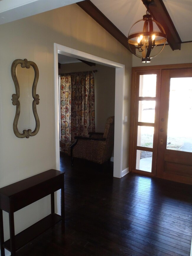 212 S Linda Dr, Shelbyville, TN 37160 - photo 6