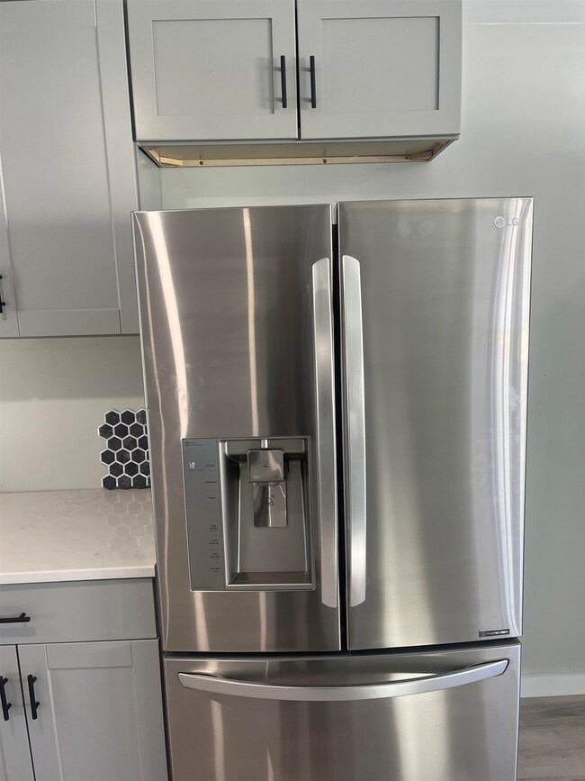 54 Franklin St, Somersworth, NH 03878 - photo 3