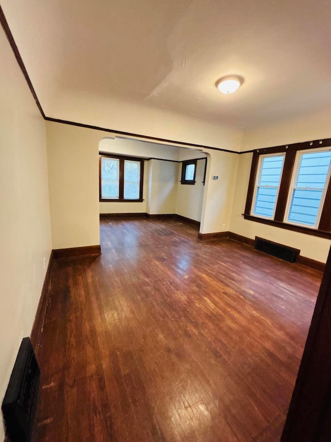 3157 N 15th St, Milwaukee, WI 53206 - photo 4