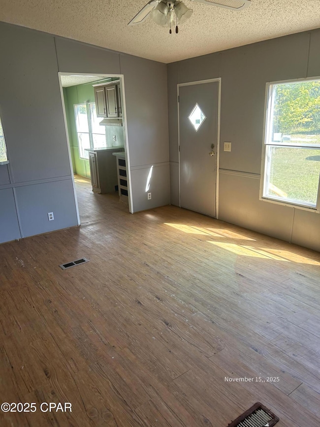 1105 13th St, Southport, FL 32409 - photo 2