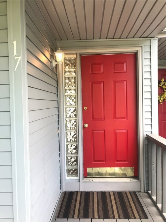 Welcoming Front Entrance...