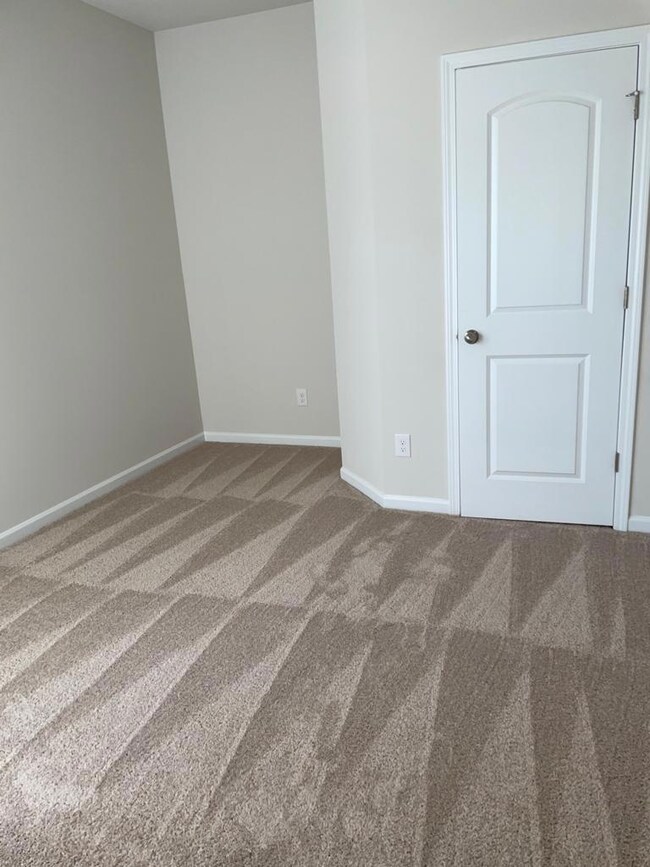 7108 Maple Run Cir unit 55, Charlotte, NC 28215 - photo 6