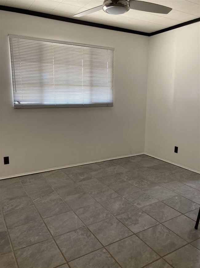 1905 Dewey Ln, Alamogordo, NM 88310 - photo 5