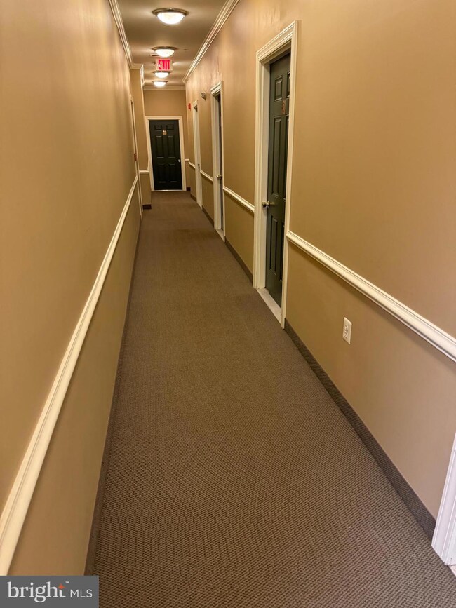 9713 Handerson Place unit 101, Manassas Park, VA 20111 - photo 2