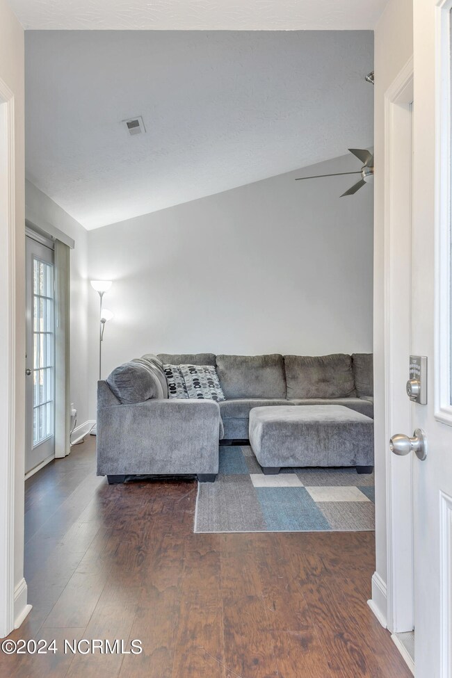 Living room, entrance