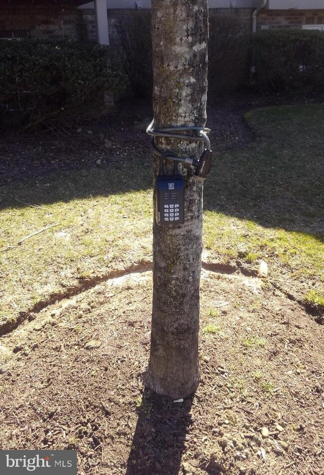 2061 Alice Ave unit 204, Oxon Hill, MD 20745 - photo 3