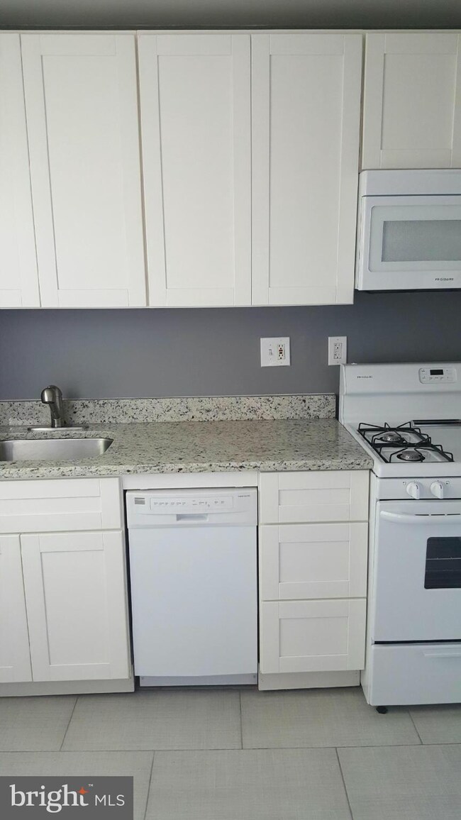 4230 H St SE, Washington, DC 20019 - photo 5