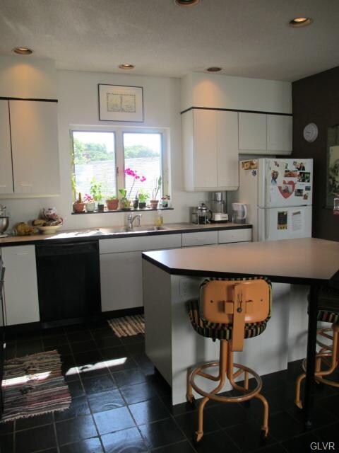 14 W Main St, Pen Argyl, PA 18072 - photo 6