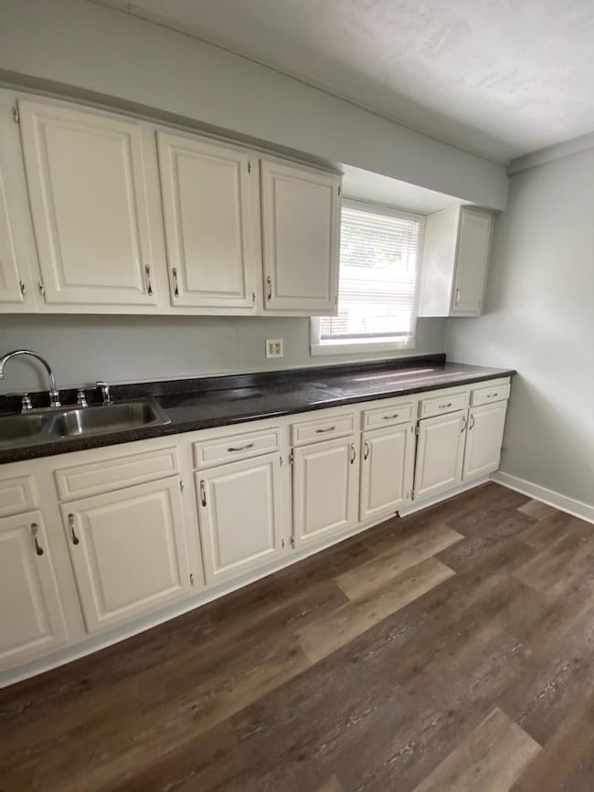 897 Exeter Rd, Columbus, OH 43213 - photo 6