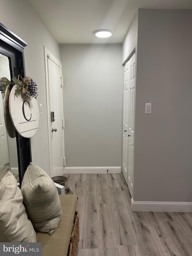 1661 Parkcrest Cir unit 201, Reston, VA 20190 - photo 3