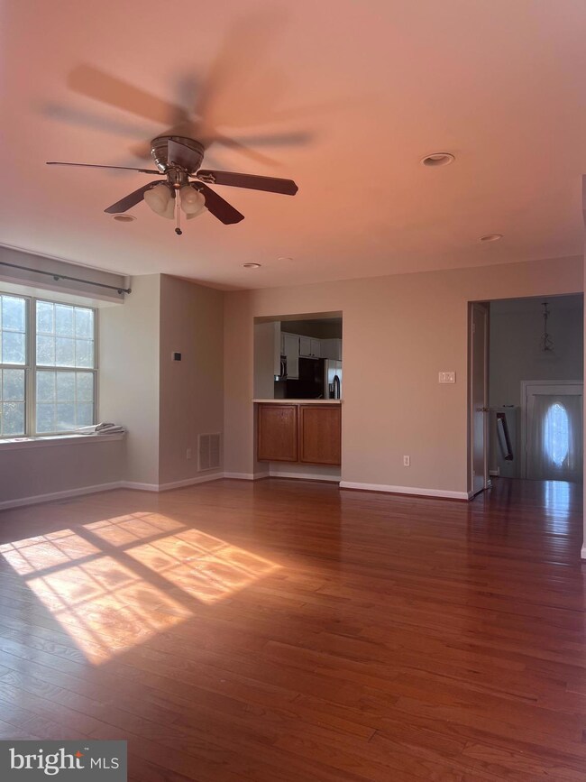 7419 Courtland Cir, Manassas, VA 20111 - photo 3