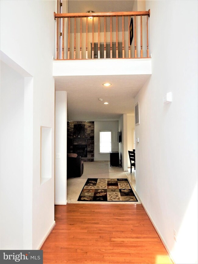 35369 Hawks Nest Ct, Locust Grove, VA 22508 - photo 2