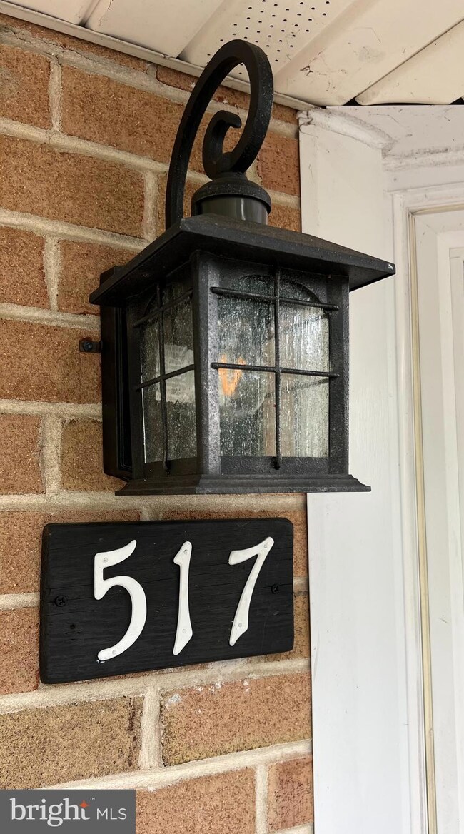 517 Portsmouth Ct, Sellersville, PA 18960 - photo 2