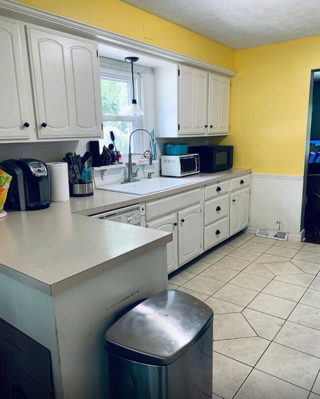 Kitchen 1