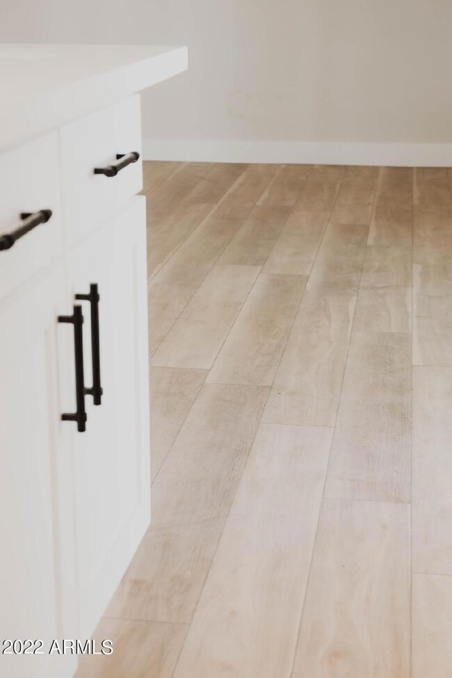 3230 E Shangri la Rd, Phoenix, AZ 85028 - photo 5