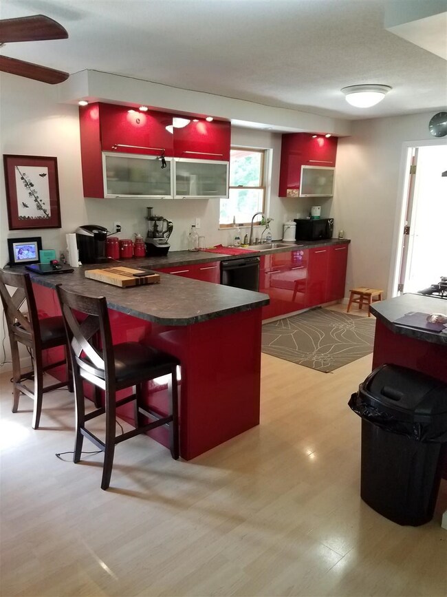 3 Lake View Ct, Hillsborough, NH 03244 - photo 6