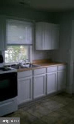 22730 Lawrence Ave, Leonardtown, MD 20650 - photo 2