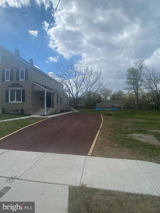 512 E Maple Ave, Lindenwold, NJ 08021 - photo 2