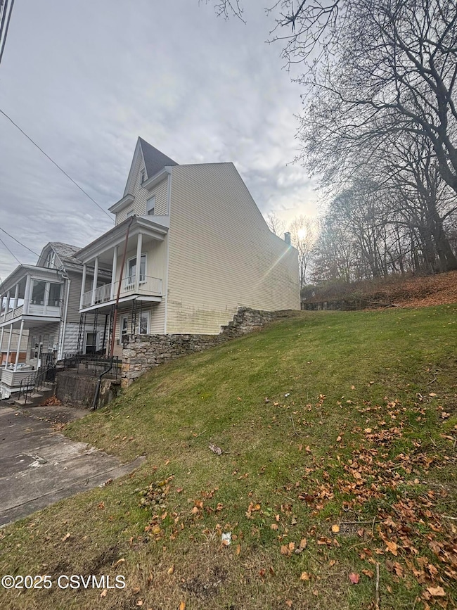 438 W Mulberry St, Shamokin, PA 17872 - photo 3