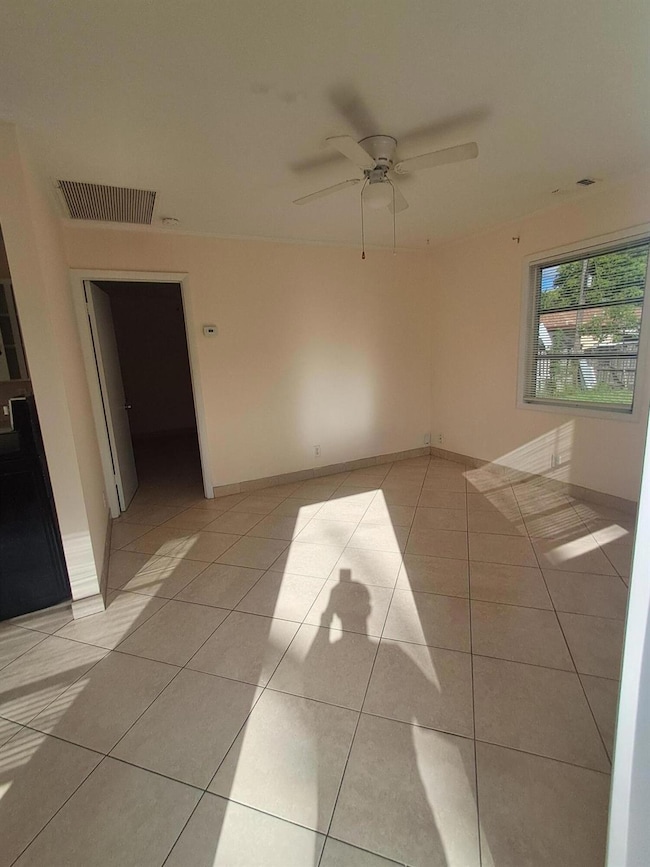 1021 Selkirk St unit B, West Palm Beach, FL 33405 - photo 2