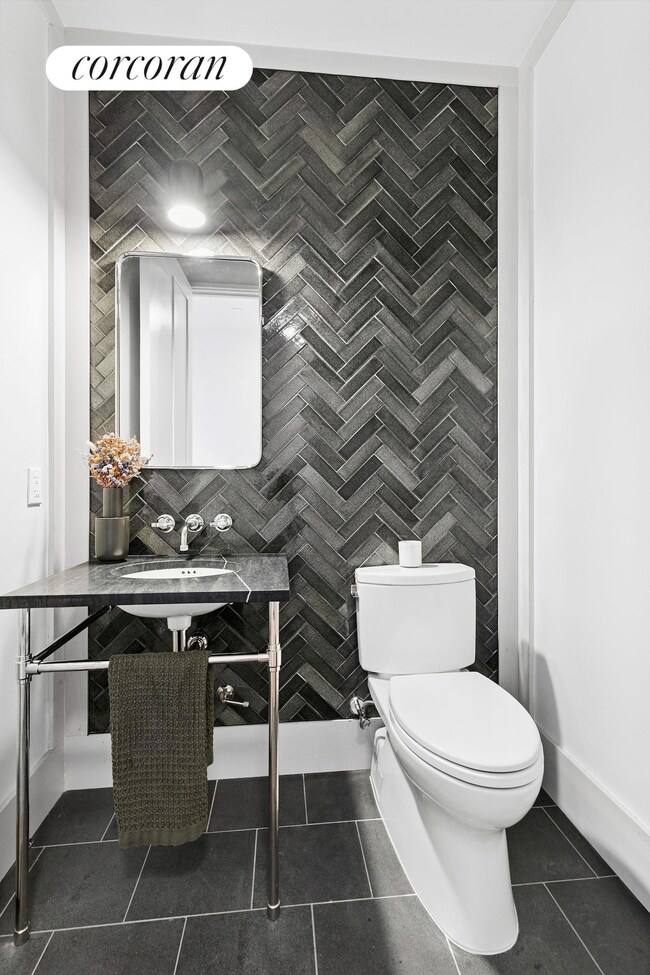 One Clinton unit 16B, Brooklyn, NY 11201 - photo 4