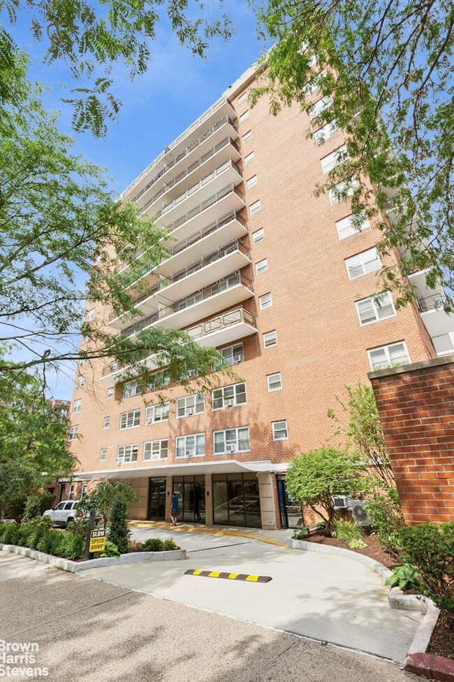 72-35 112th St unit 2 D, Forest Hills, NY 11375 - photo 7