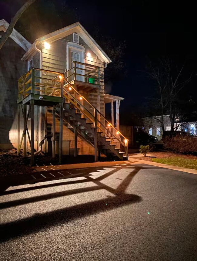 136 N Batavia Ave unit 2, Batavia, IL 60510 - photo 2