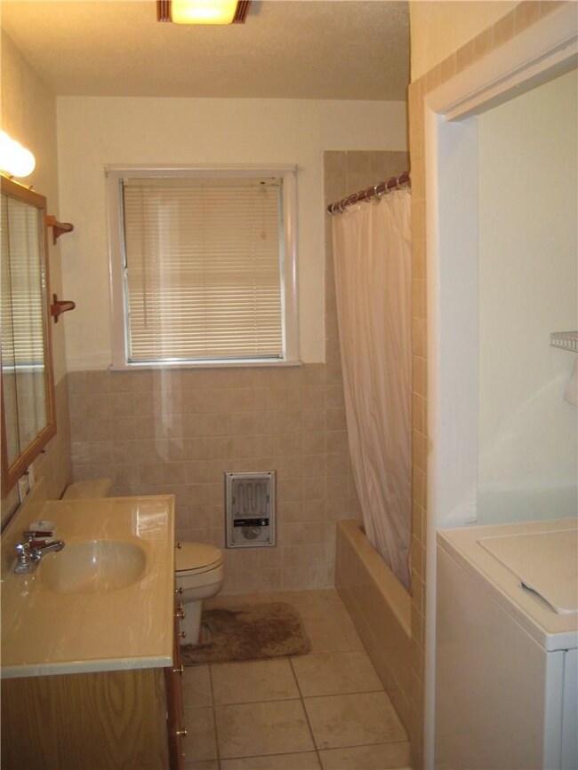 1209 NW 3rd St, Bentonville, AR 72712 - photo 5